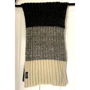 Danier Mens Scarf